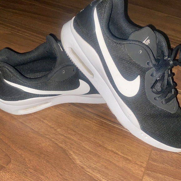 Nike Shoes - Women’s Nike everyday shoes